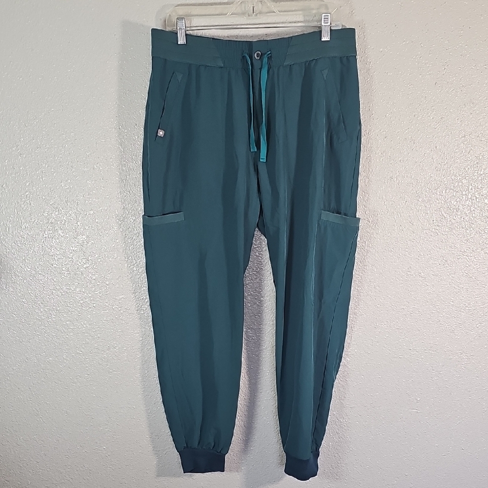 FIGS Zamora Jogger Scrub Pants.